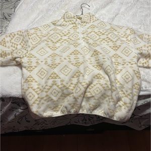 Super cute zip up crew neck